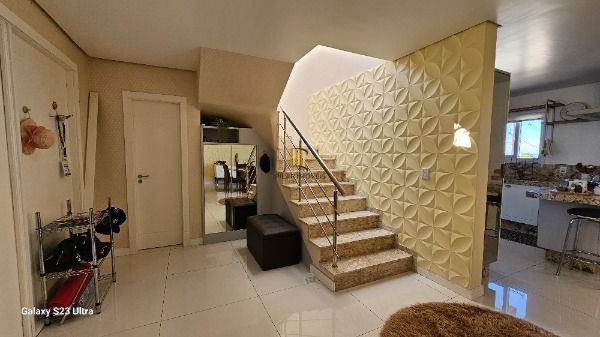 Casa Condominio em Porto Alegre, no bairro Aberta Dos Morros, com 3 dormitório(s), e 3 banheiros, à venda.