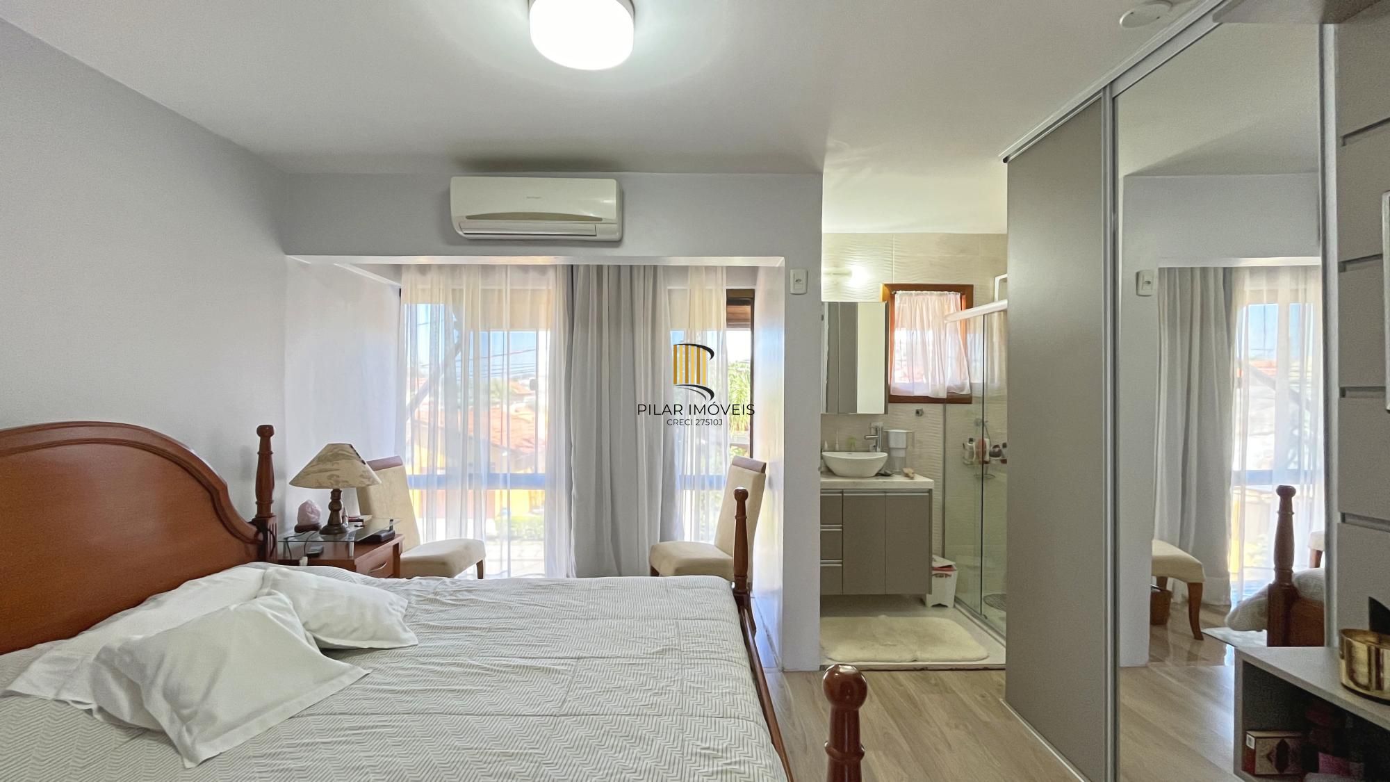 Casa de Condomínio 3 dormitórios no bairro Aberta dos Morros