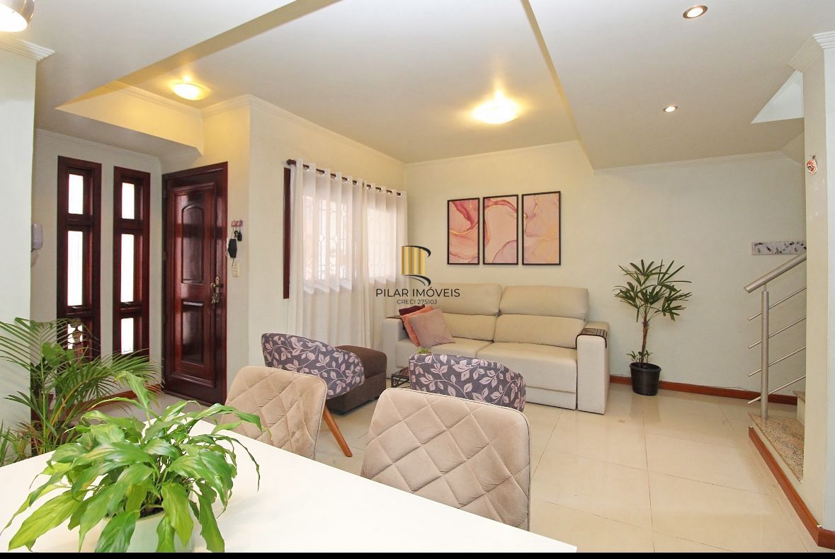 Casa em condomínio com 3 dormitórios, sendo 1 suíte com closet e sacada