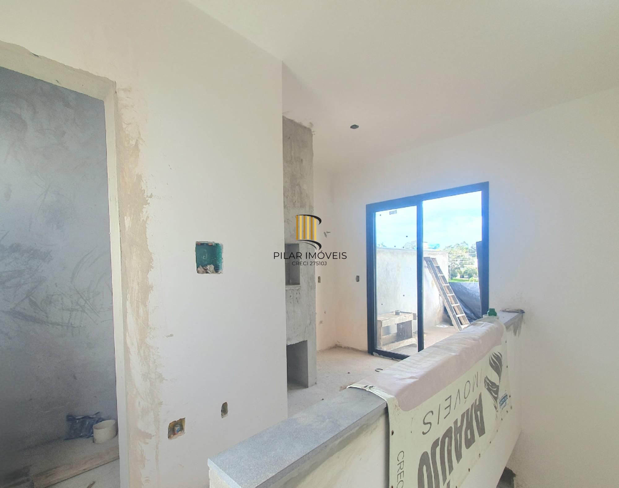 Casa em Porto Alegre, no bairro Hípica, com 2 dormitório(s), e 2 banheiros, à venda.