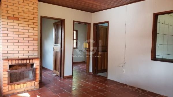 Casa em Porto Alegre, no bairro Hípica, com 2 dormitório(s), e 2 banheiros, à venda.