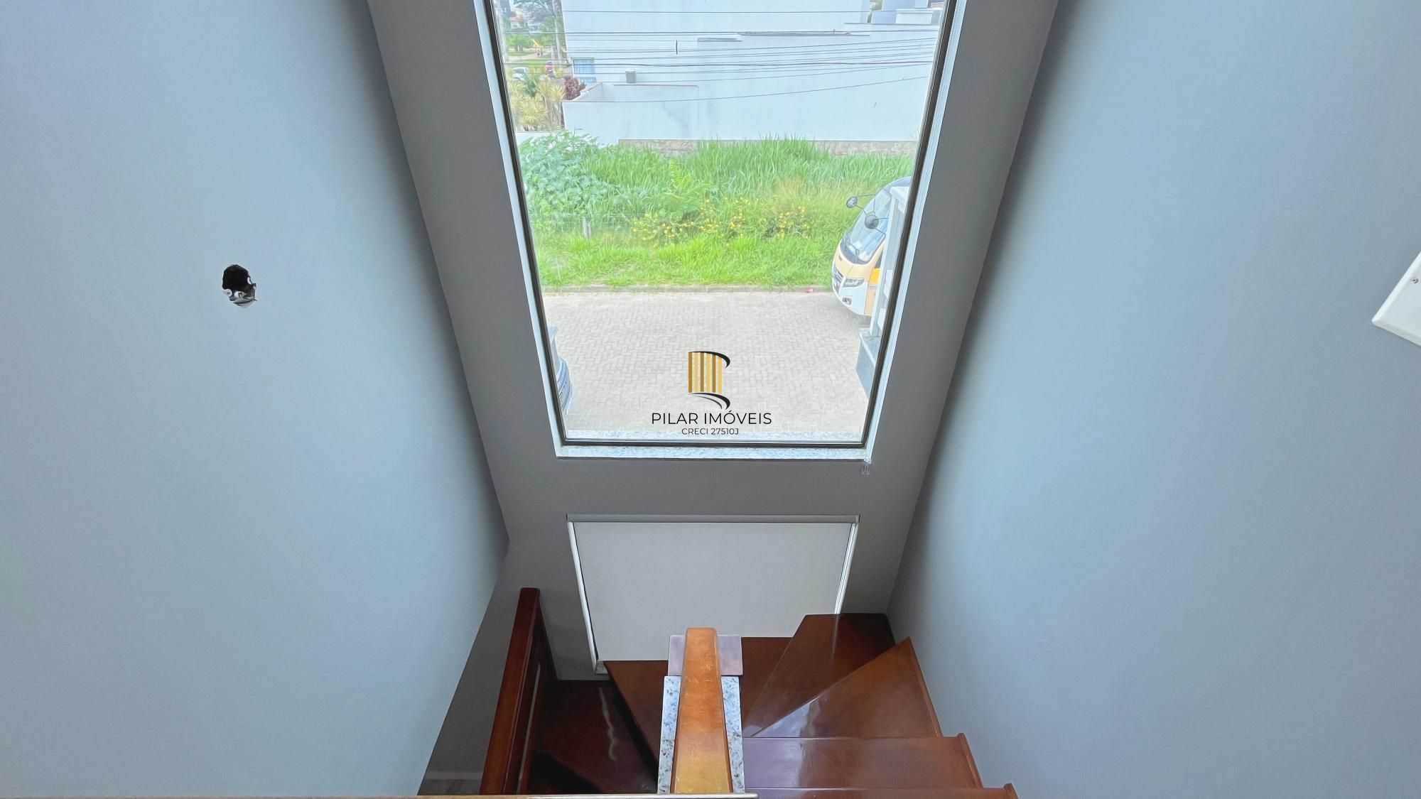 Casa 3 dormitórios no bairro Hípica