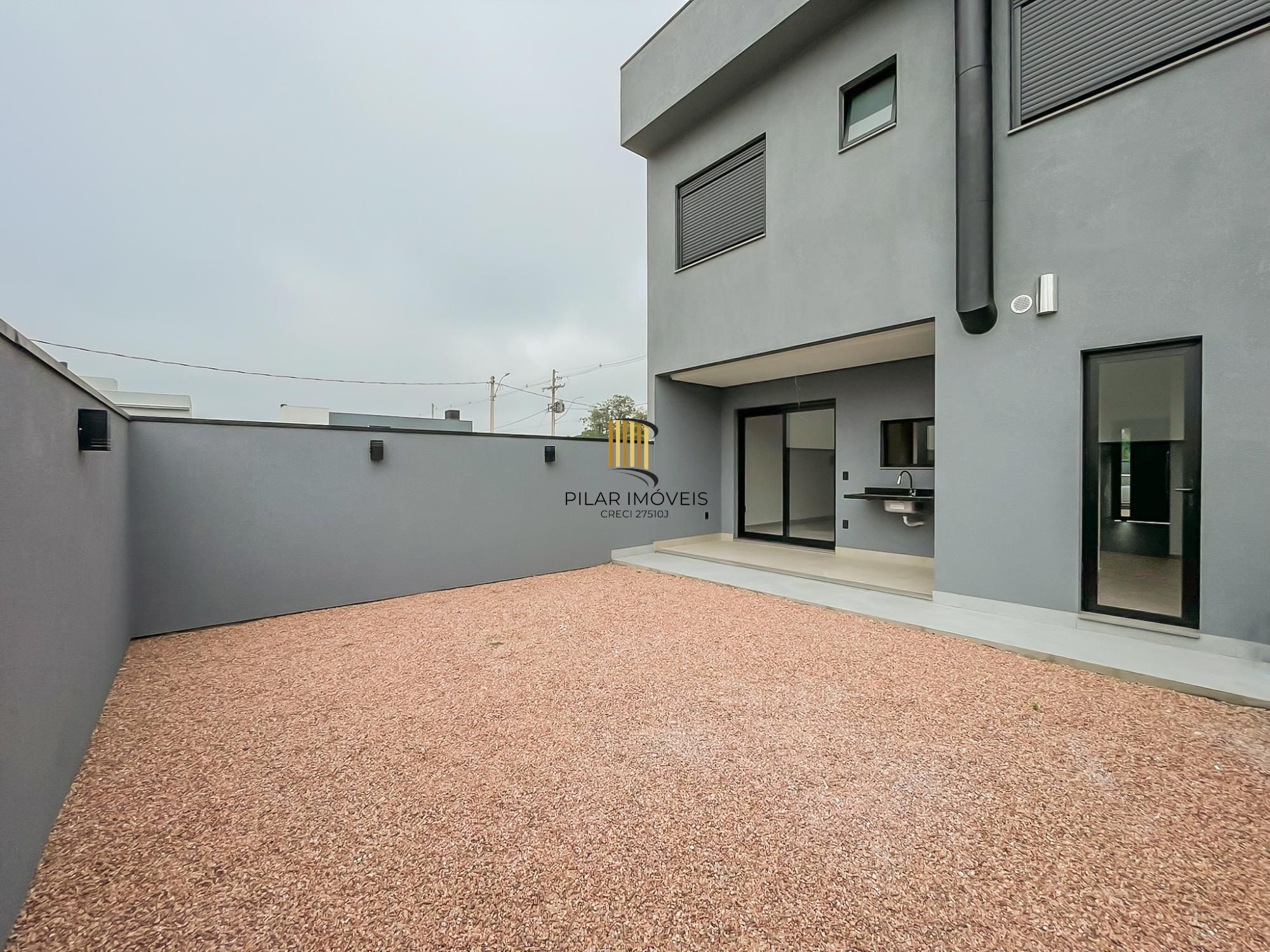 Casa de Condomínio 3 dormitórios no bairro Hípica