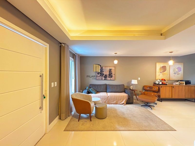 Casa com vista para o Rio e 3 dormitórios