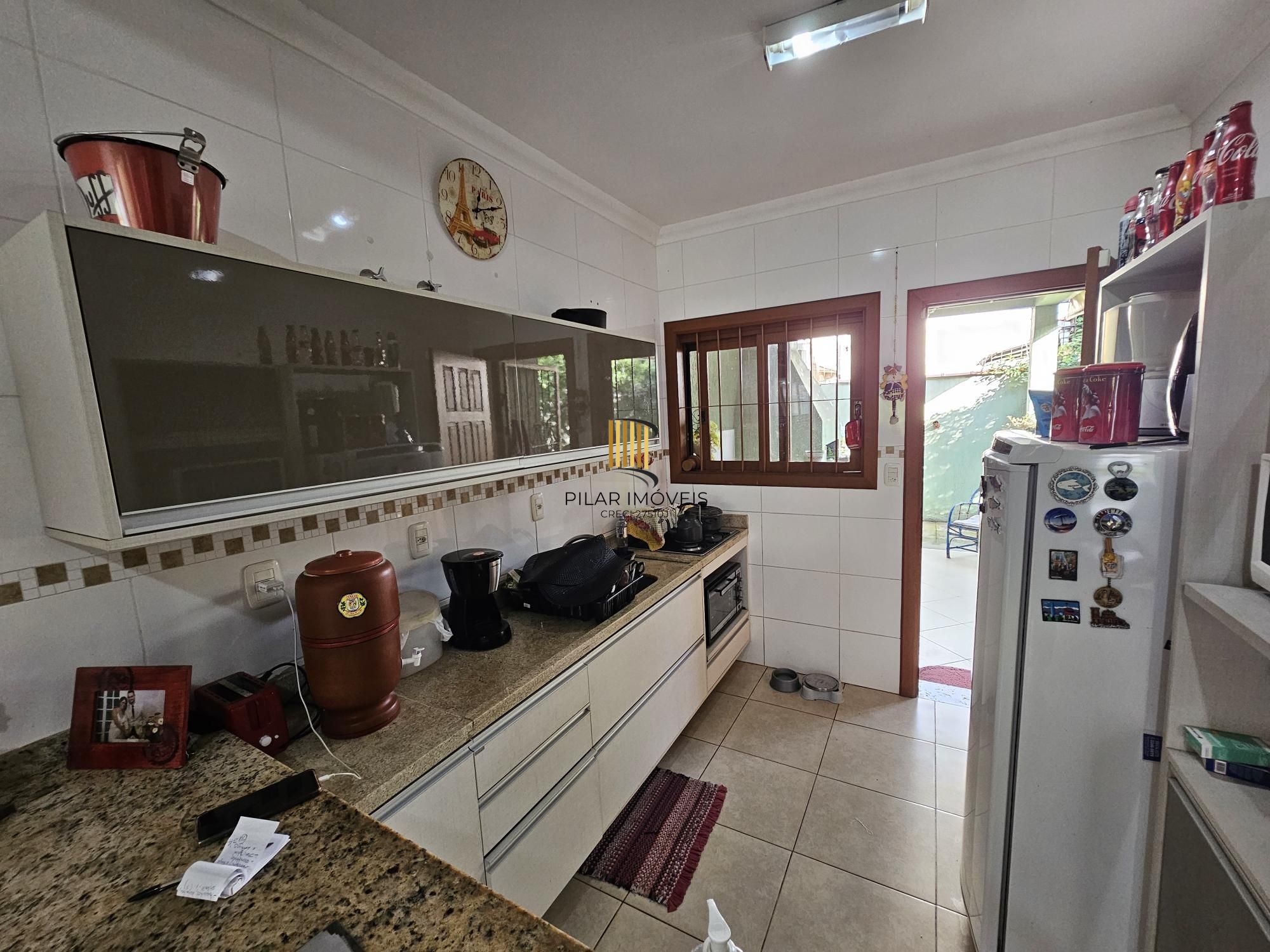 Casa 3 dormitórios no bairro Guarujá