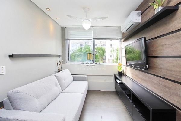 Apartamento em Porto Alegre, no bairro Cavalhada, com 2 dormitório(s), e 2 banheiros, à venda.