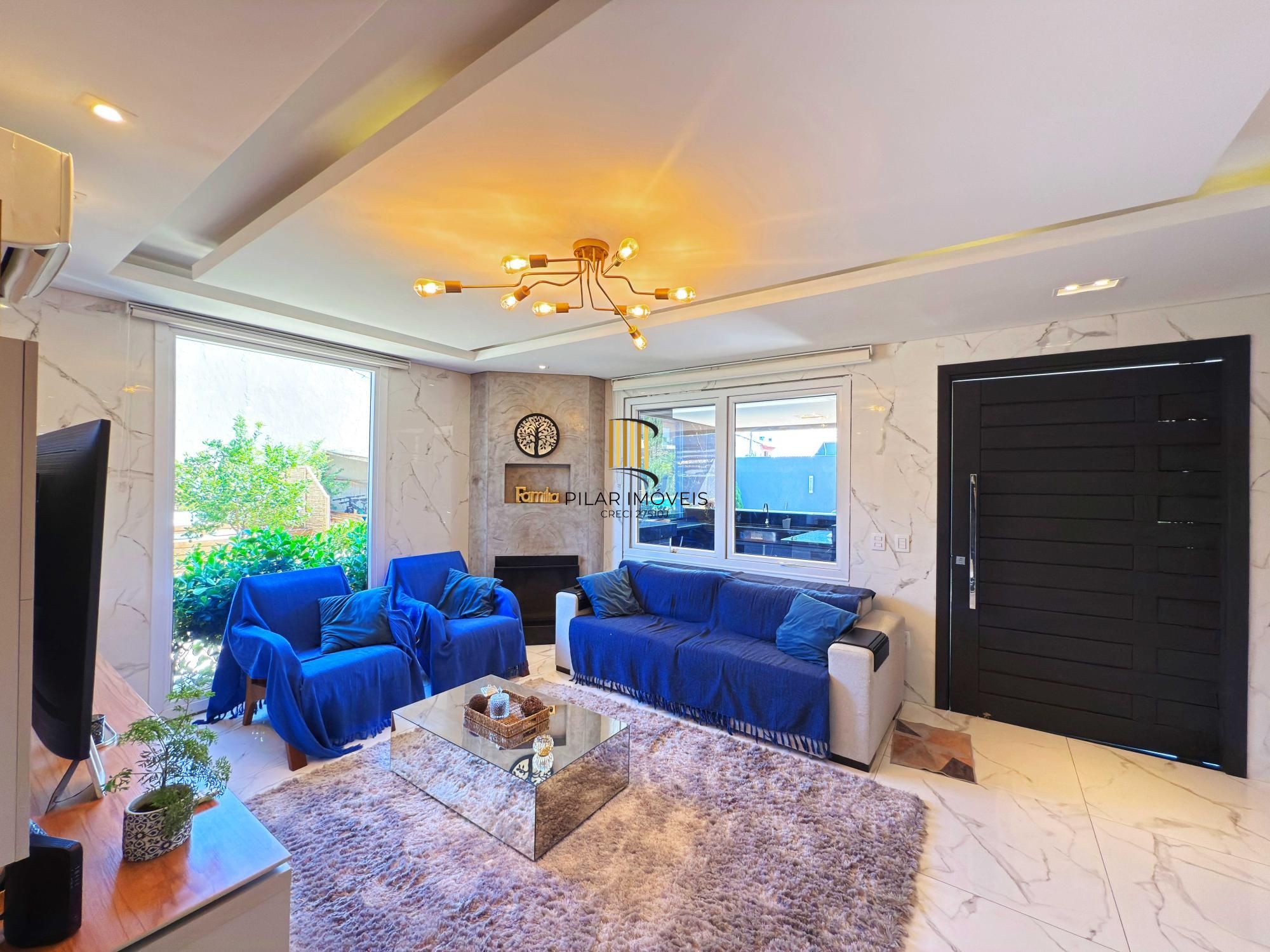 Em busca de uma casa espaçosa e cheia de comodidades no bairro Hípica