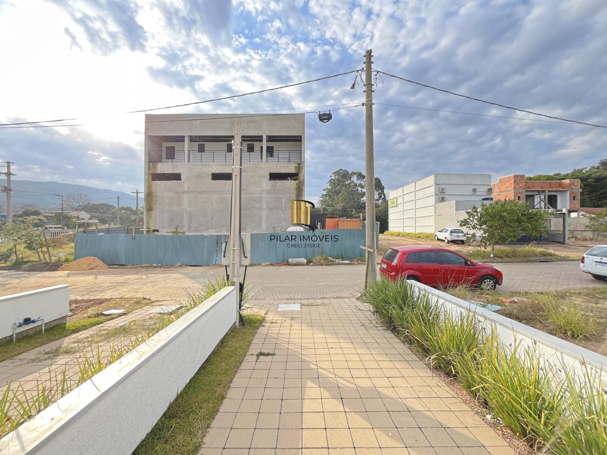 Casa em Porto Alegre, no bairro Hípica, com 2 dormitório(s), e 2 banheiros, à venda.