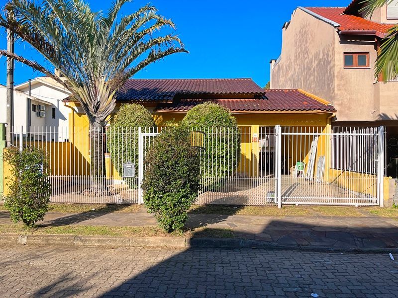 Residência com 2 dormitórios no  Residencial Jardins do Prado.