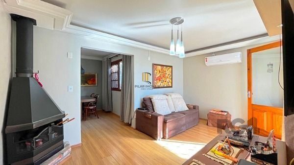 Casa Condominio em Porto Alegre, no bairro Santa Tereza, com 3 dormitório(s), e 3 banheiros, à venda.