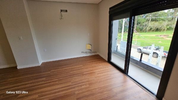 Casa em Porto Alegre, no bairro Hípica, com 3 dormitório(s), e 3 banheiros, à venda.