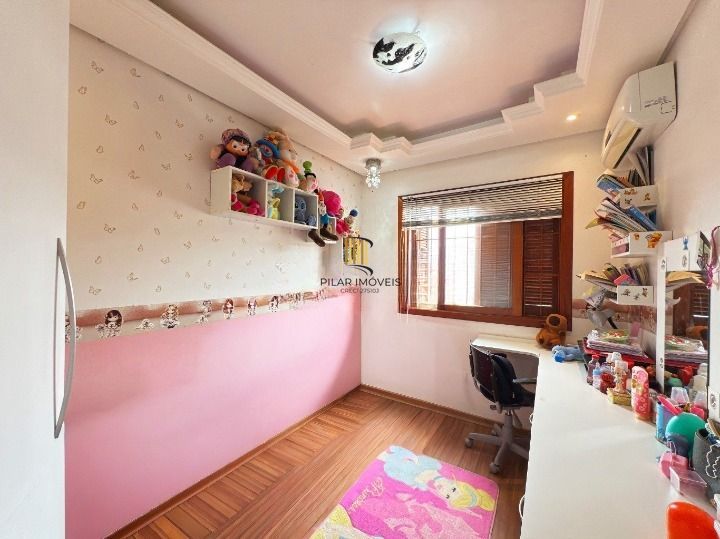 Casa de Condomínio 3 dormitórios no bairro Hípica