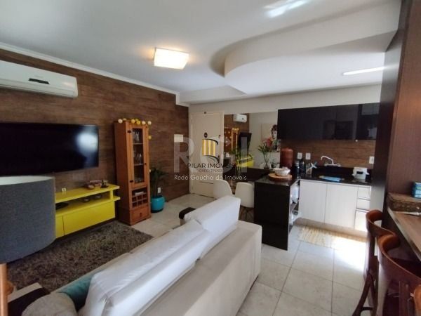 Apartamento em Porto Alegre, no bairro Ipanema, com 2 dormitório(s), e 2 banheiros, à venda.