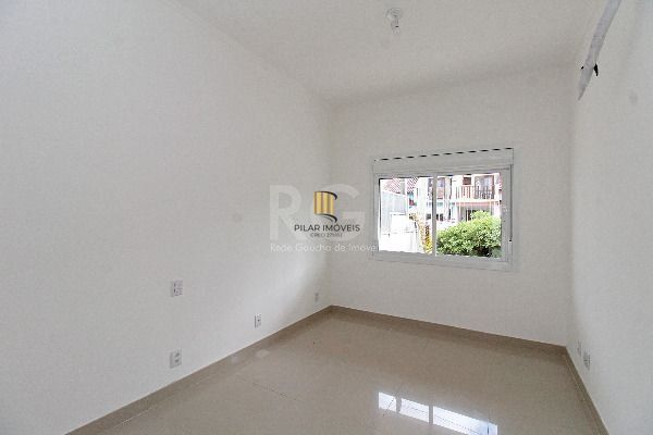 Casa para Venda - 150m², 4 dormitórios, sendo 2 suites  com uma no térreo, 2 vagas - Lagos De Nova Ipanema