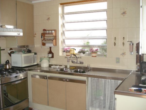 Casa para Venda - 280m², 3 dormitórios, sendo 1 suites, 2 vagas - Medianeira
