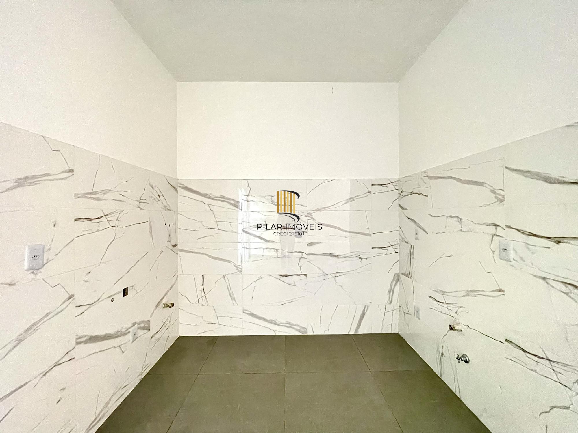 Casa Condominio em Porto Alegre, no bairro Nonoai, com 2 dormitório(s), e 2 banheiros, à venda.