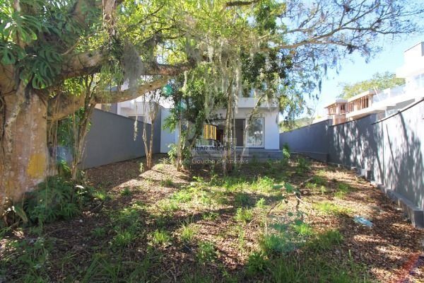 Casa Condominio para Venda - 364m², 3 dormitórios, sendo 3 suites, 2 vagas - Pedra Redonda