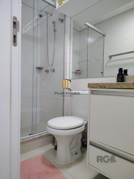 Apartamento em Porto Alegre, no bairro Vila Nova, com 2 dormitório(s), e 2 banheiros, à venda.