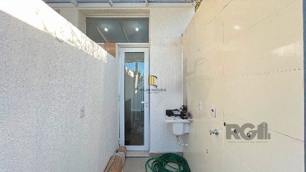 Casa Condominio em Porto Alegre, no bairro Hípica, com 3 dormitório(s), e 3 banheiros, à venda.