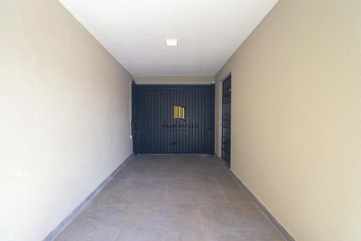 Casa 4 dormitórios no bairro Vila Nova