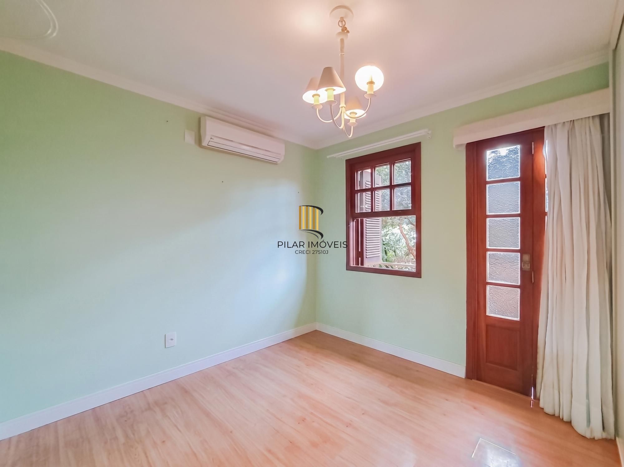 Casa em condomínio mobiliada, 3 dormitórios