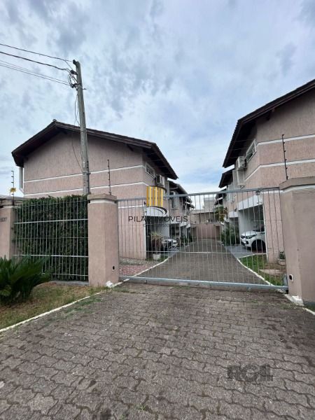 Casa de Condomínio 3 dormitórios no bairro Ipanema