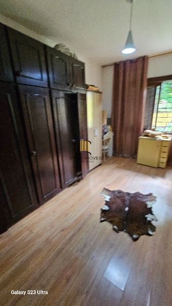 Casa em Porto Alegre, no bairro Belém Novo, com 3 dormitório(s), e 3 banheiros, à venda.