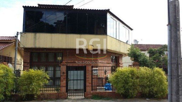 Casa para Venda - 200m², 3 dormitórios, sendo 1 suites, 4 vagas - Jardim Isabel