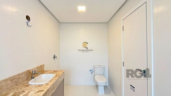 Casa Condominio para Venda - 364m², 3 dormitórios, sendo 3 suites, 2 vagas - Pedra Redonda