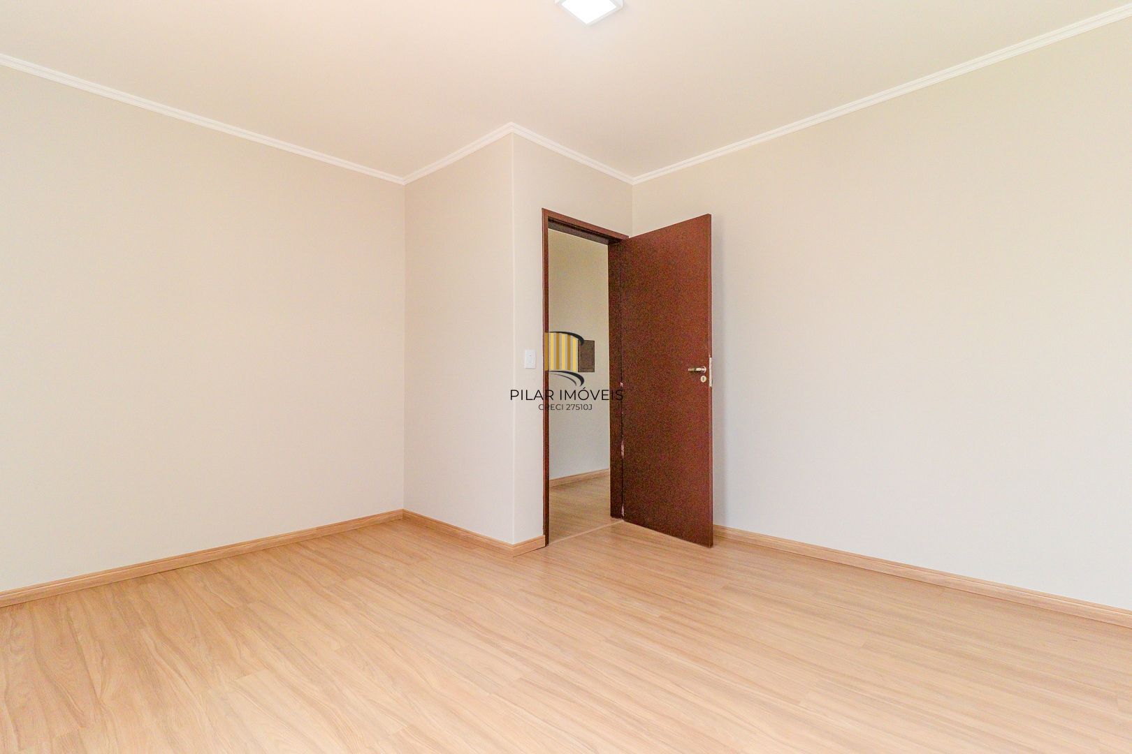 Excelente residência com 4 dormitórios