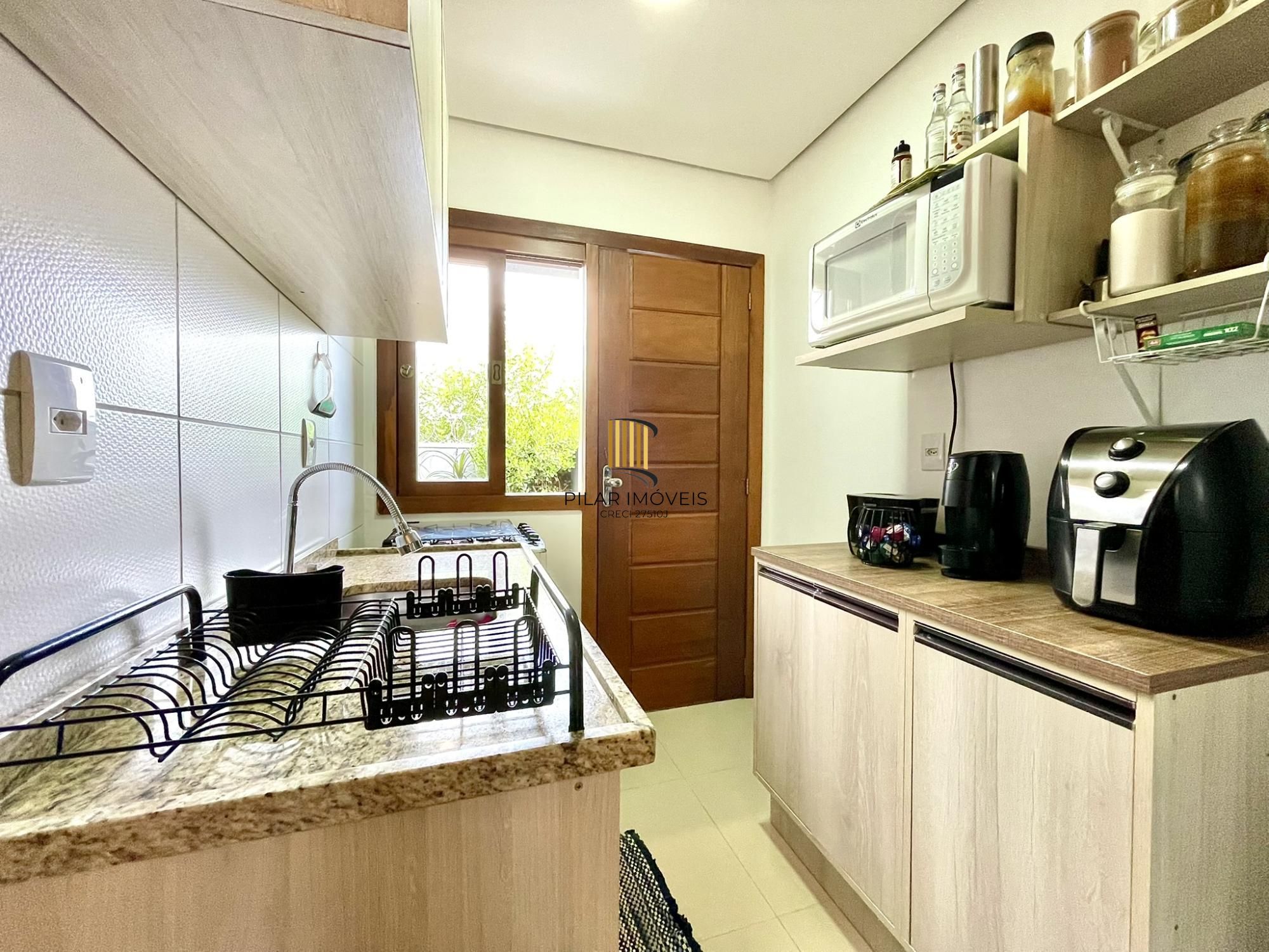 Casa 2 dormitórios no bairro Hípica