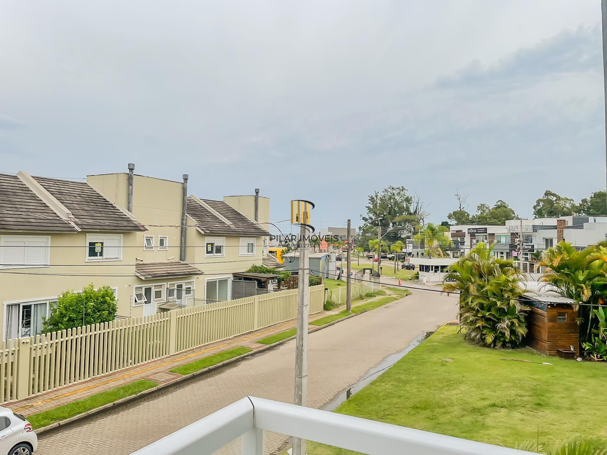 Casa 3 dormitórios no bairro Hípica