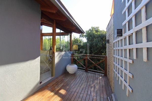 Casa Condominio em Porto Alegre, no bairro Ipanema, com 3 dormitório(s), e 3 banheiros, à venda.