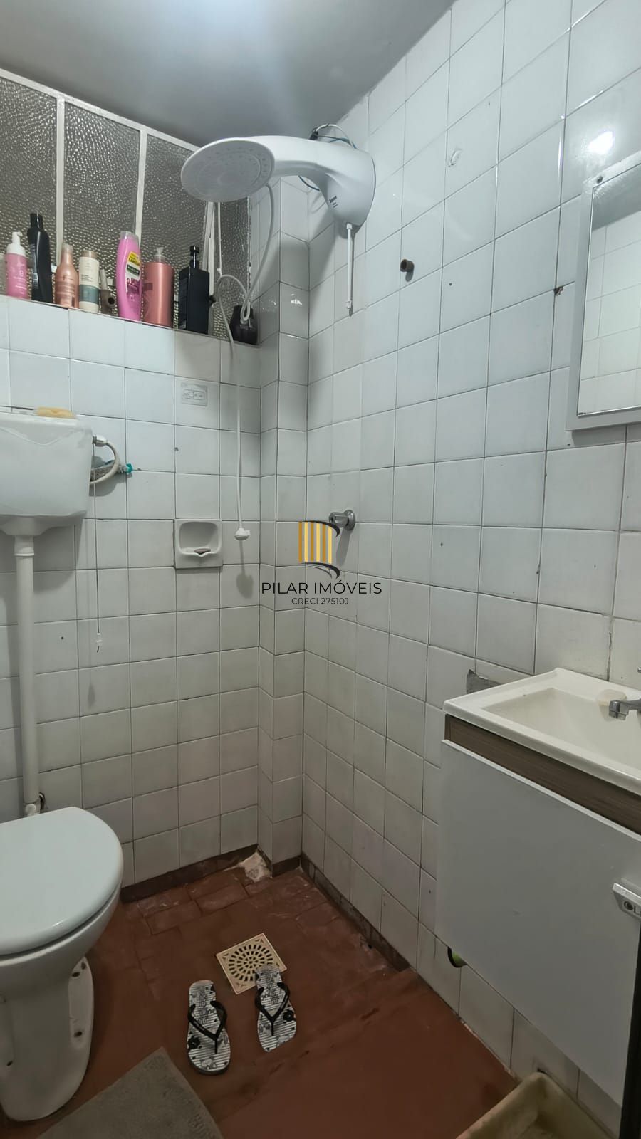 Apartamento térreo de 2 dormitórios no Bairro Cristal