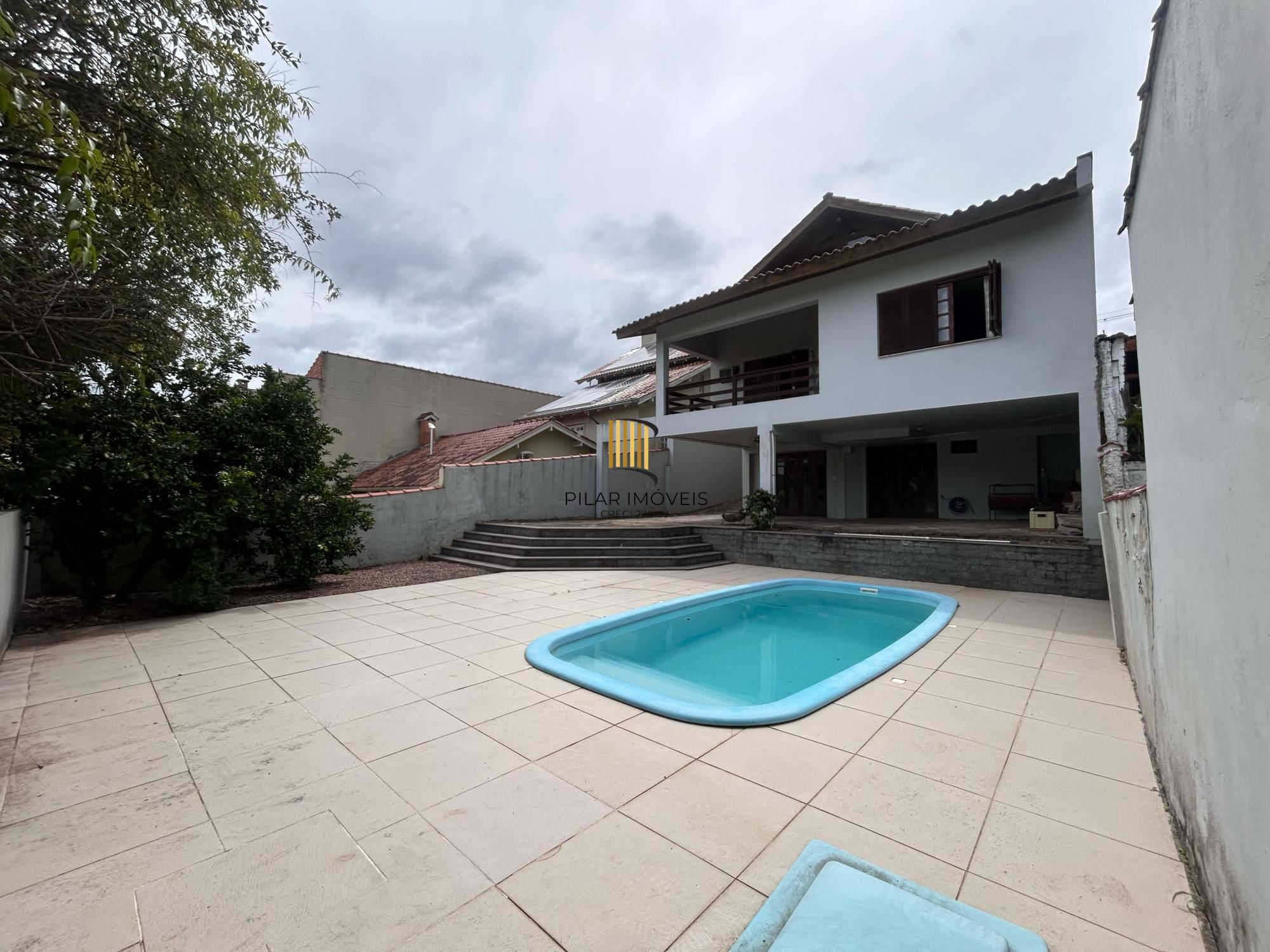 Casa 3 dormitórios no bairro Partenon