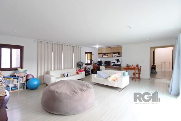 Casa Condominio para Venda - 137m², 3 dormitórios, sendo 1 suites, 3 vagas - Hípica