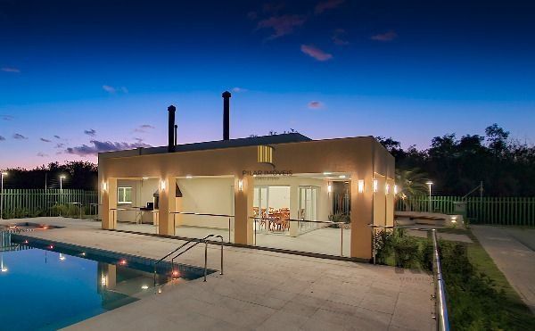 Casa Condominio em Porto Alegre, no bairro Hípica, com 3 dormitório(s), e 3 banheiros, à venda.