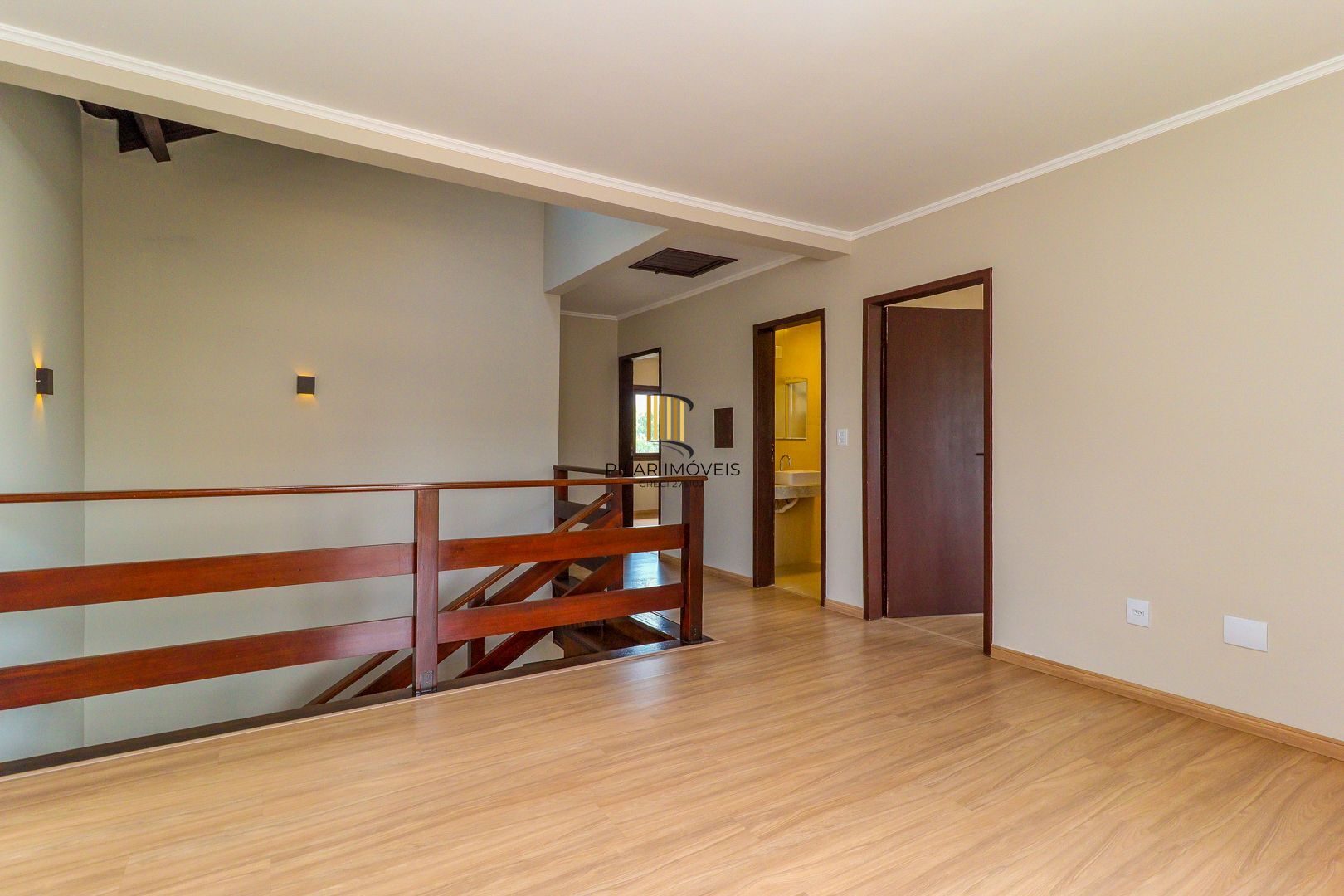 Excelente residência com 4 dormitórios