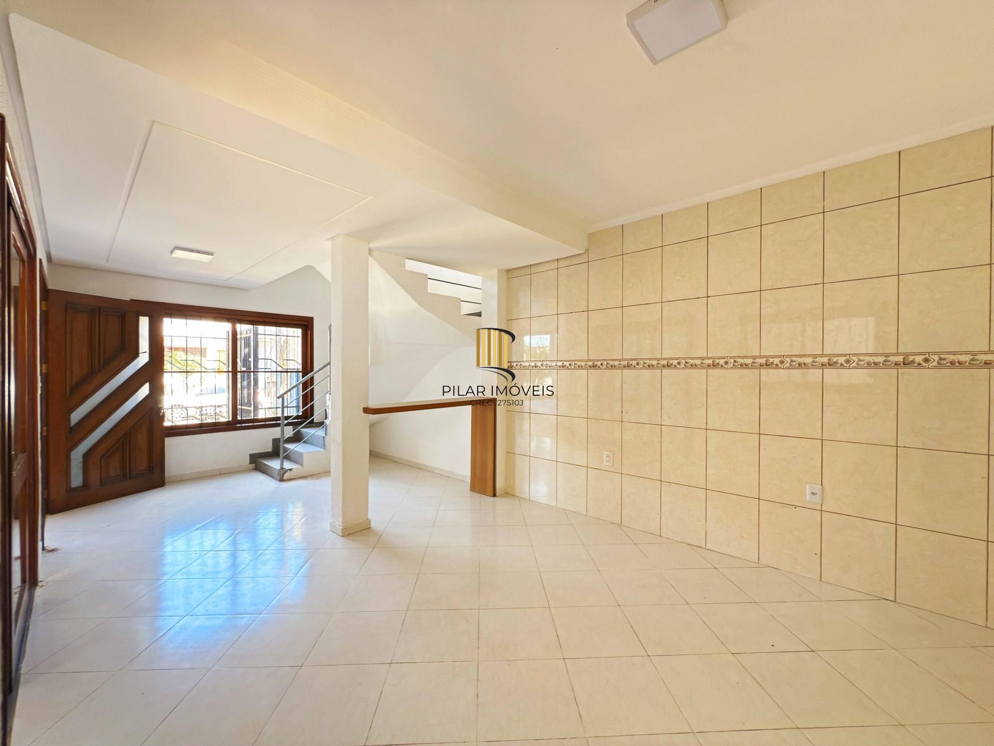 Casa 2 dormitórios no bairro Hípica