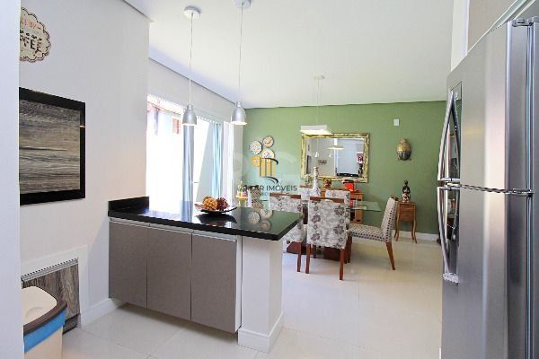Casa 3 dormitórios no bairro Hípica