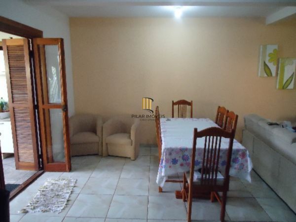 Casa para Venda - 220m², 3 dormitórios, sendo 1 suites, 2 vagas - Hípica