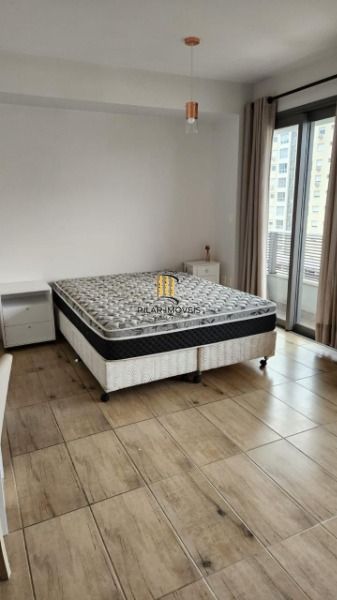 Studio em Porto Alegre, no bairro Tristeza, com 1 dormitório(s), e 1 banheiros, à venda.