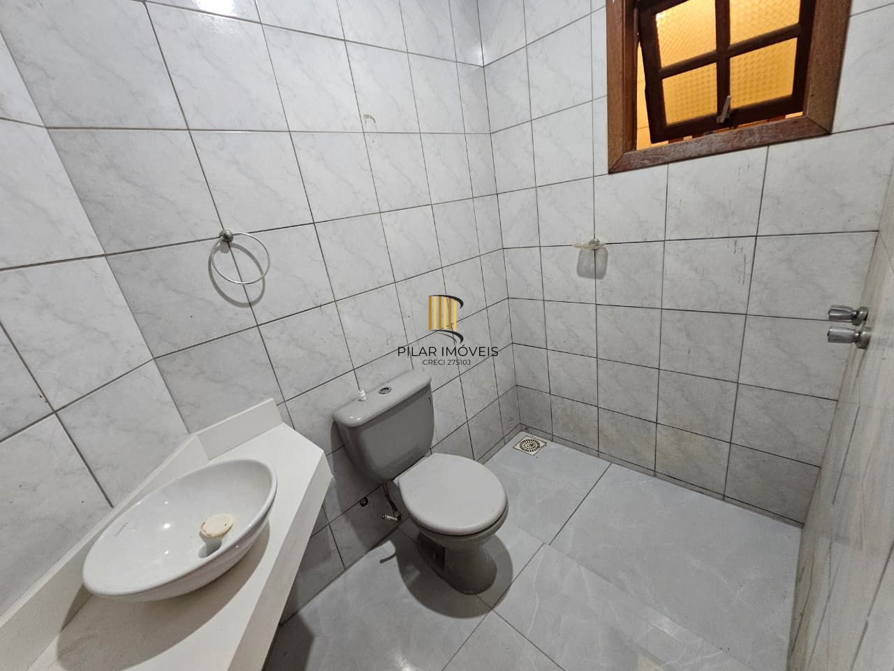 Casa 3 dormitórios no bairro Hípica