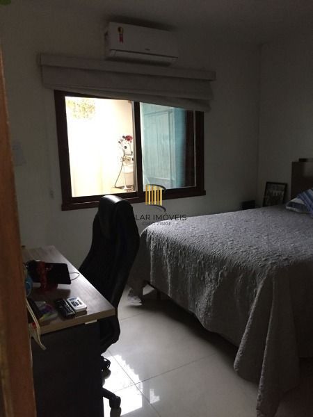 Casa para Venda - 320000m², 3 dormitórios, sendo 1 suites, 10 vagas - Belém Novo