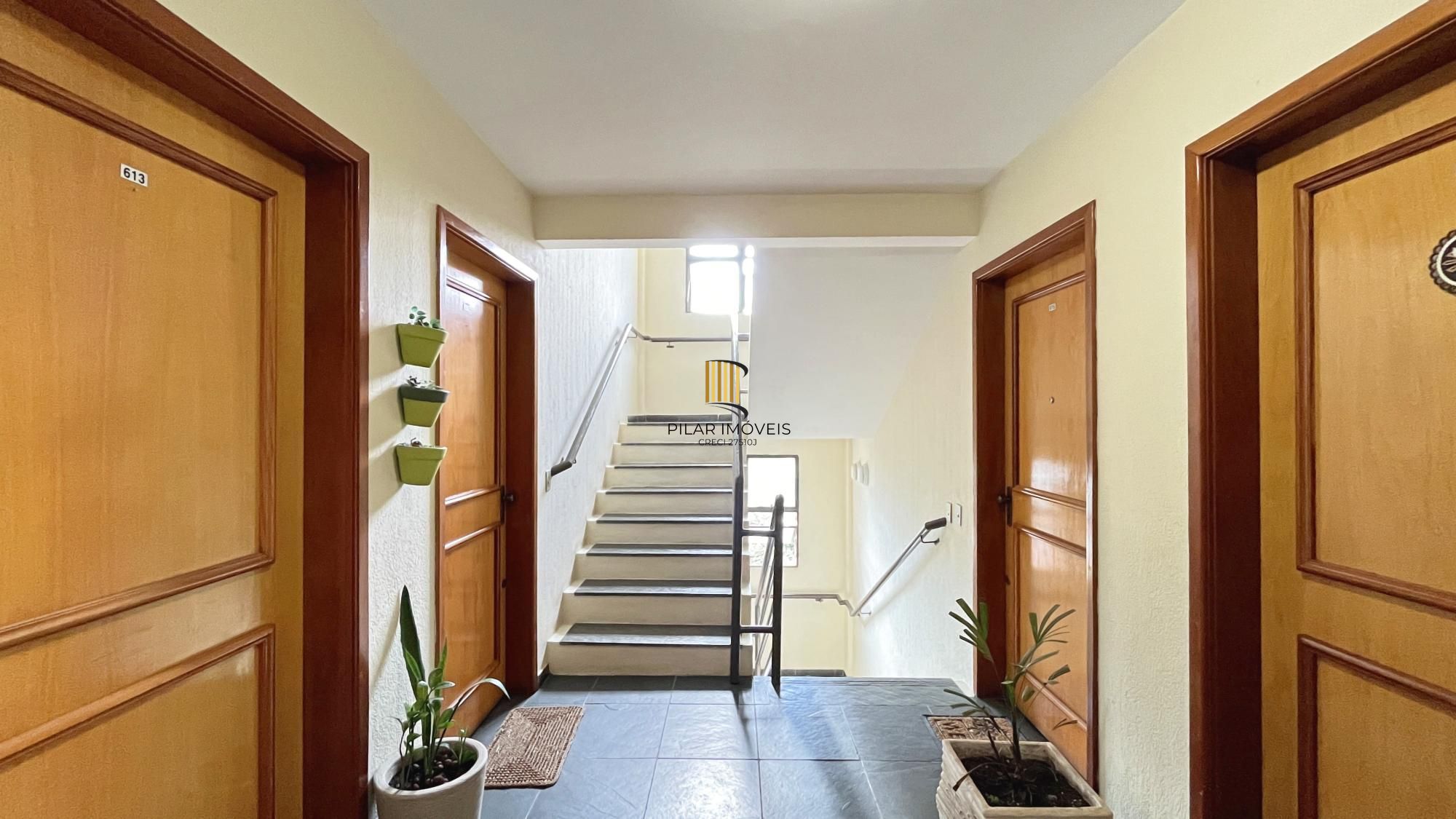 Apartamento 2D, sacada com churrasqueira, elevador e box escriturado