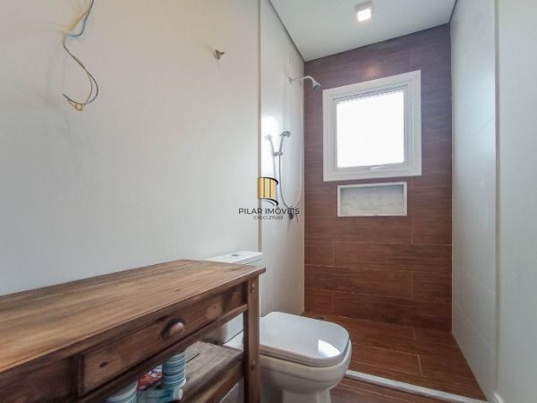 Casa Condominio para Venda - 200m², 3 dormitórios, sendo 1 suites, 2 vagas - Hípica