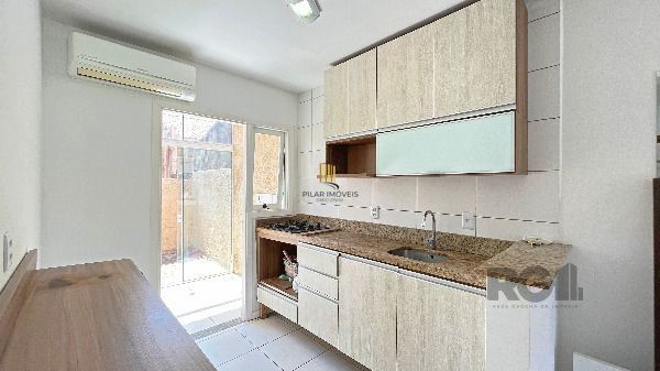 Casa de Condomínio 2 dormitórios no bairro Hípica