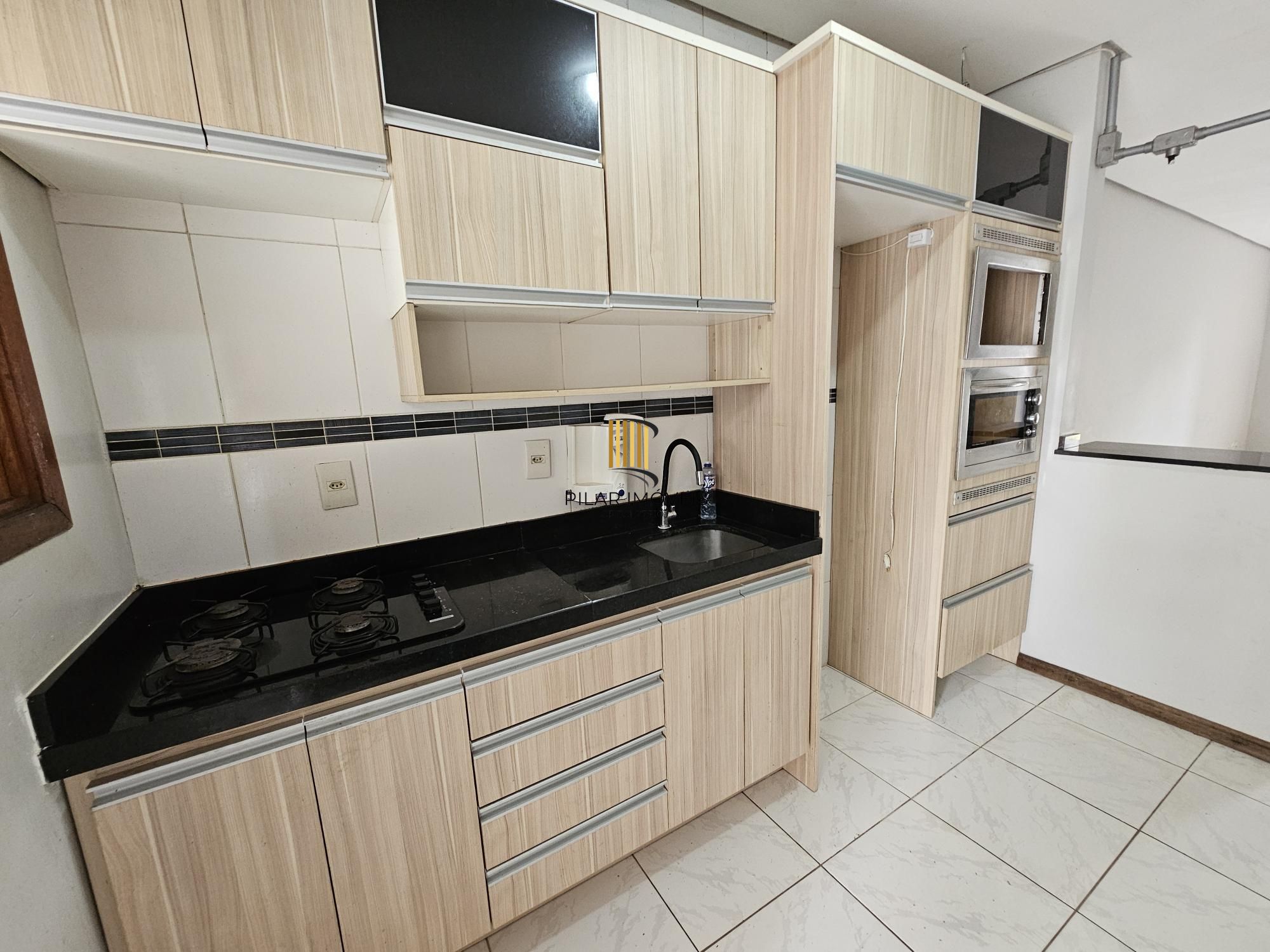 Casa 2 dormitórios no bairro Hípica