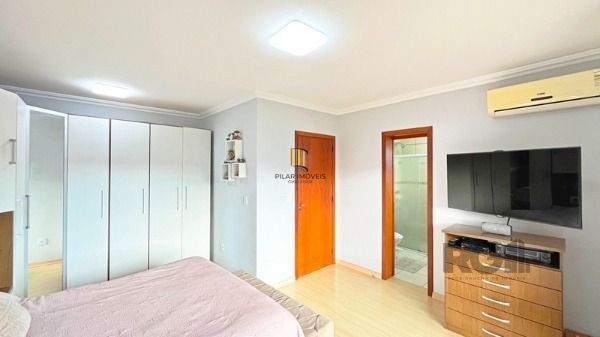 Casa em Porto Alegre, no bairro Hípica, com 3 dormitório(s), e 3 banheiros, à venda.