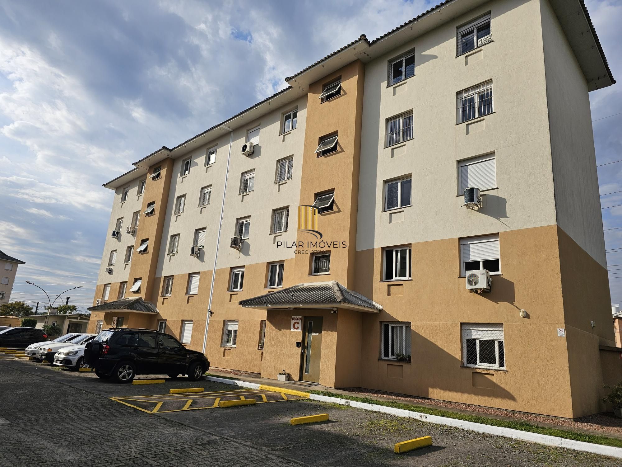 Apartamento 2 dormitórios todo reformado pronto pra morar , zona sul de Porto Alegre!